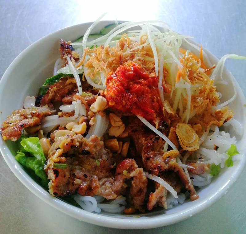 bun-thit-nuong-ba-muoi-co-chi